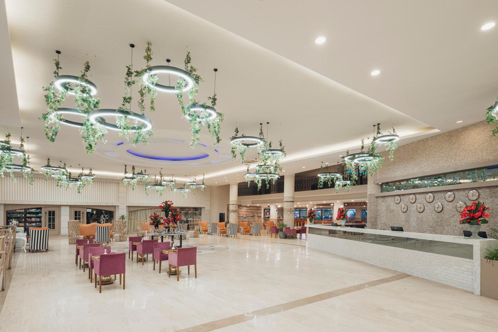 Selectum Family Comfort Side Kizilagac  Bagian luar foto
